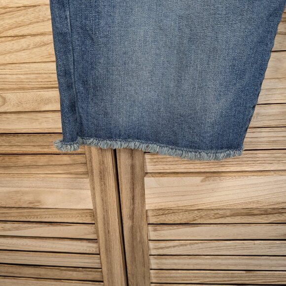 Sonoma SLIM Blue Denim Cutoff Shorts 11 in. Inseam Size 33 - Picture 6 of 12